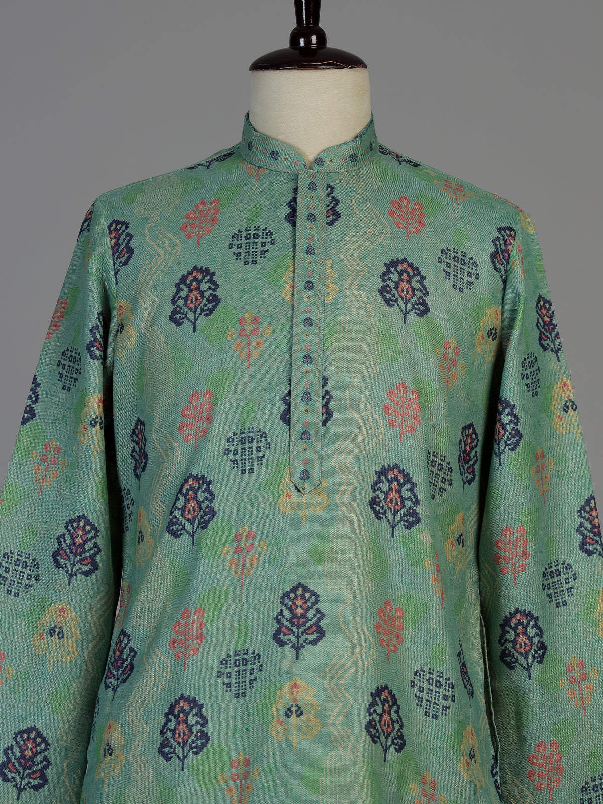 Green men folk motif kurta pajama