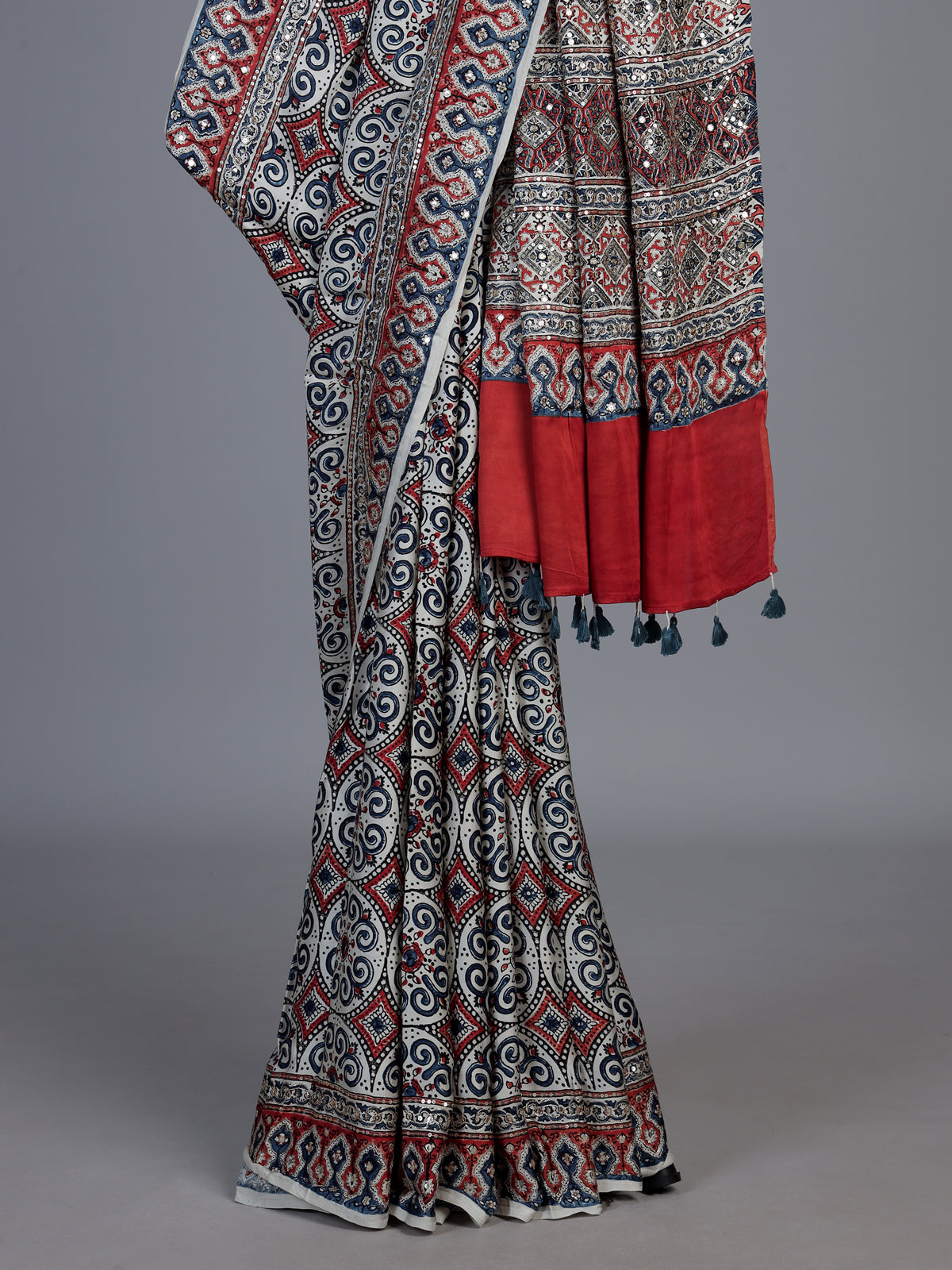 White crepe silk saree with delicate printed festive charm