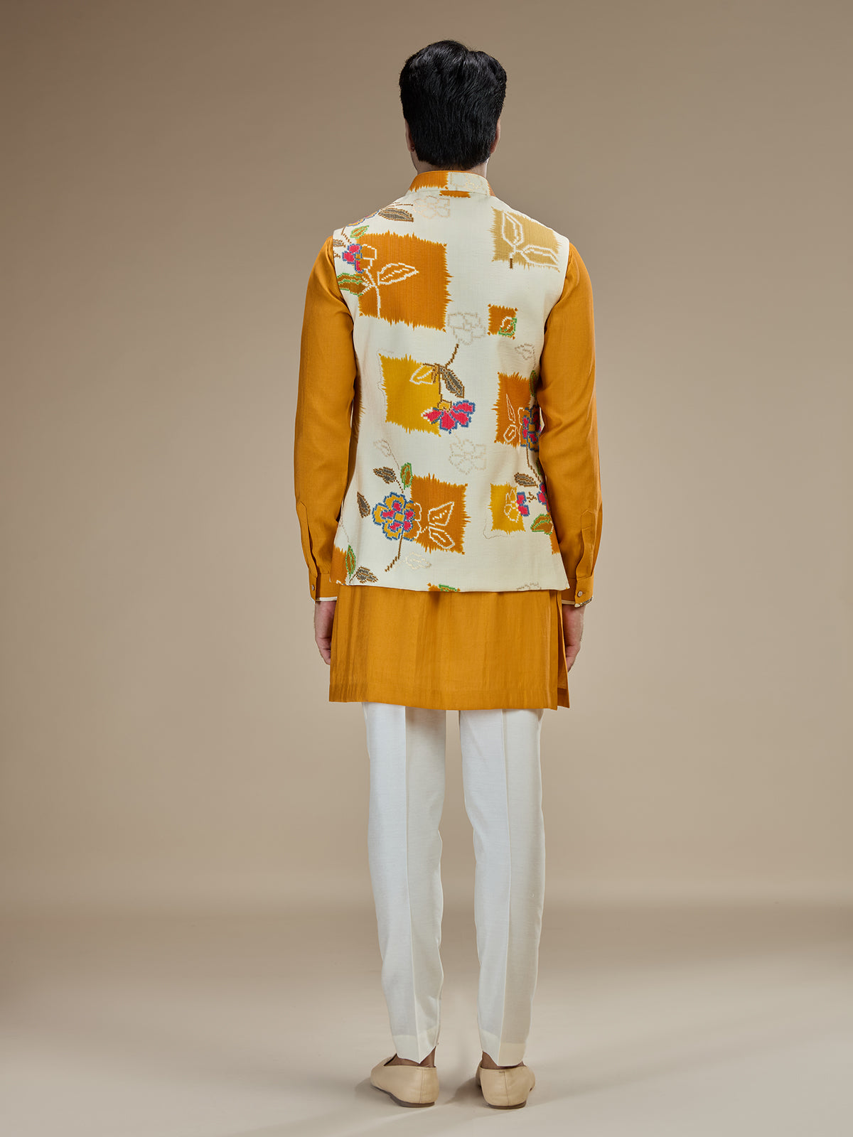Yellow and white twill silk printed waistcoat set