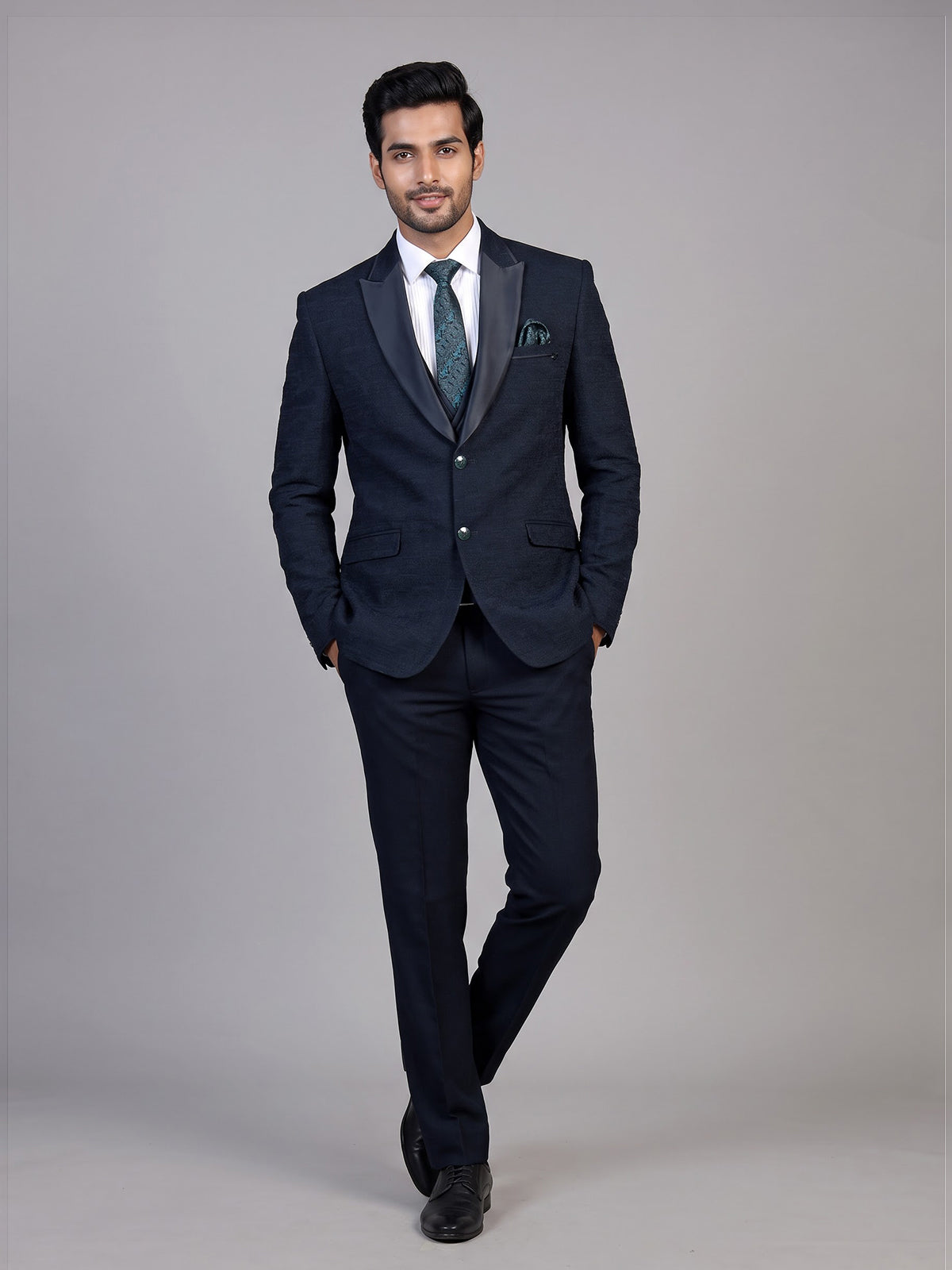 Midnight blue mens embroidered tuxedo coat suit
