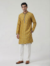 Gold silk blend kurta suit with embroidery and threadwork for men