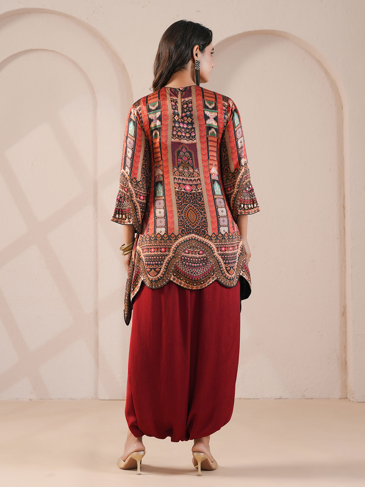 Maroon scalloped hem printed with harem indowestern suit