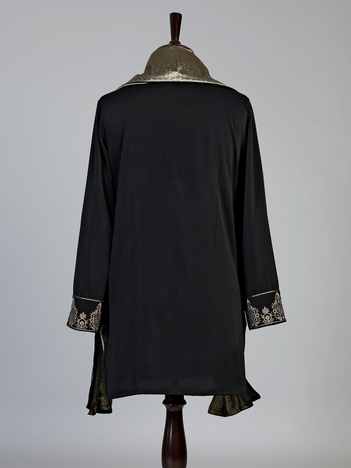 Black silk blend mens kurta suit with refined embroidery