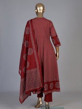 Red cotton blend embellished printed kurti set