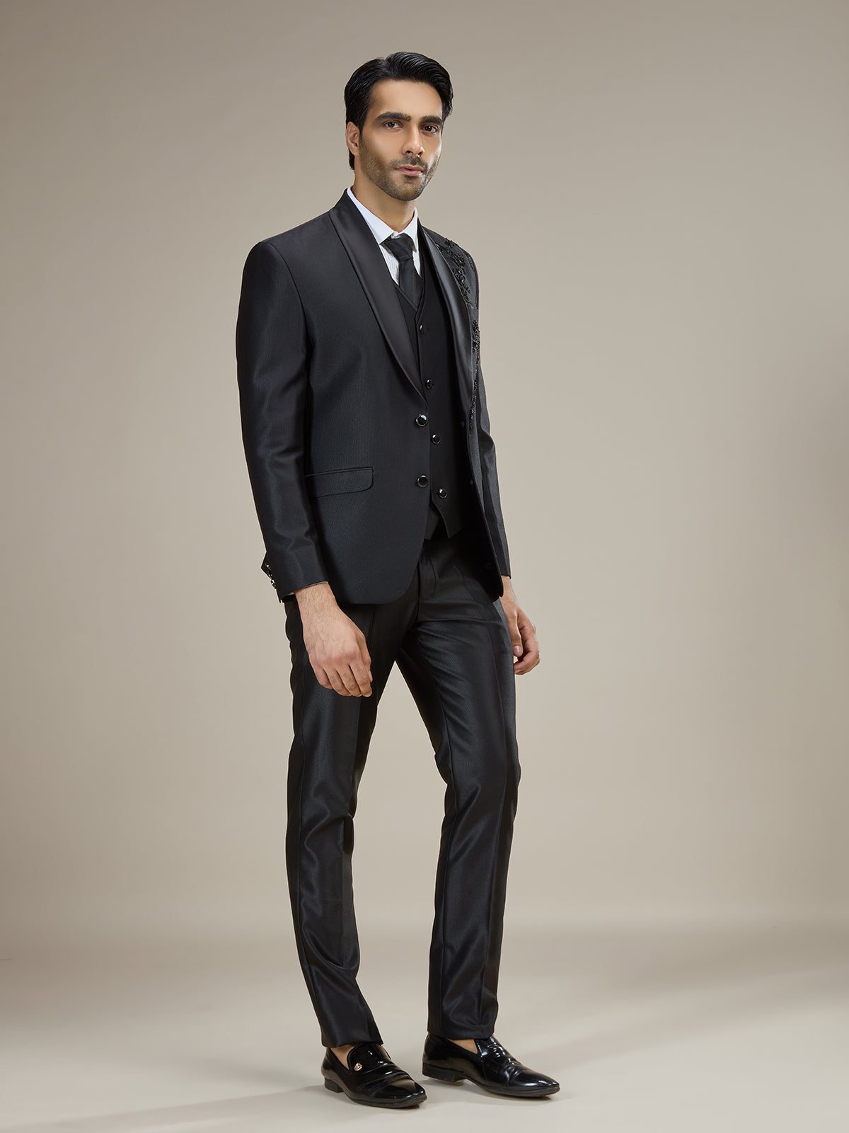Black embellished shawl lapel coat suit with vest