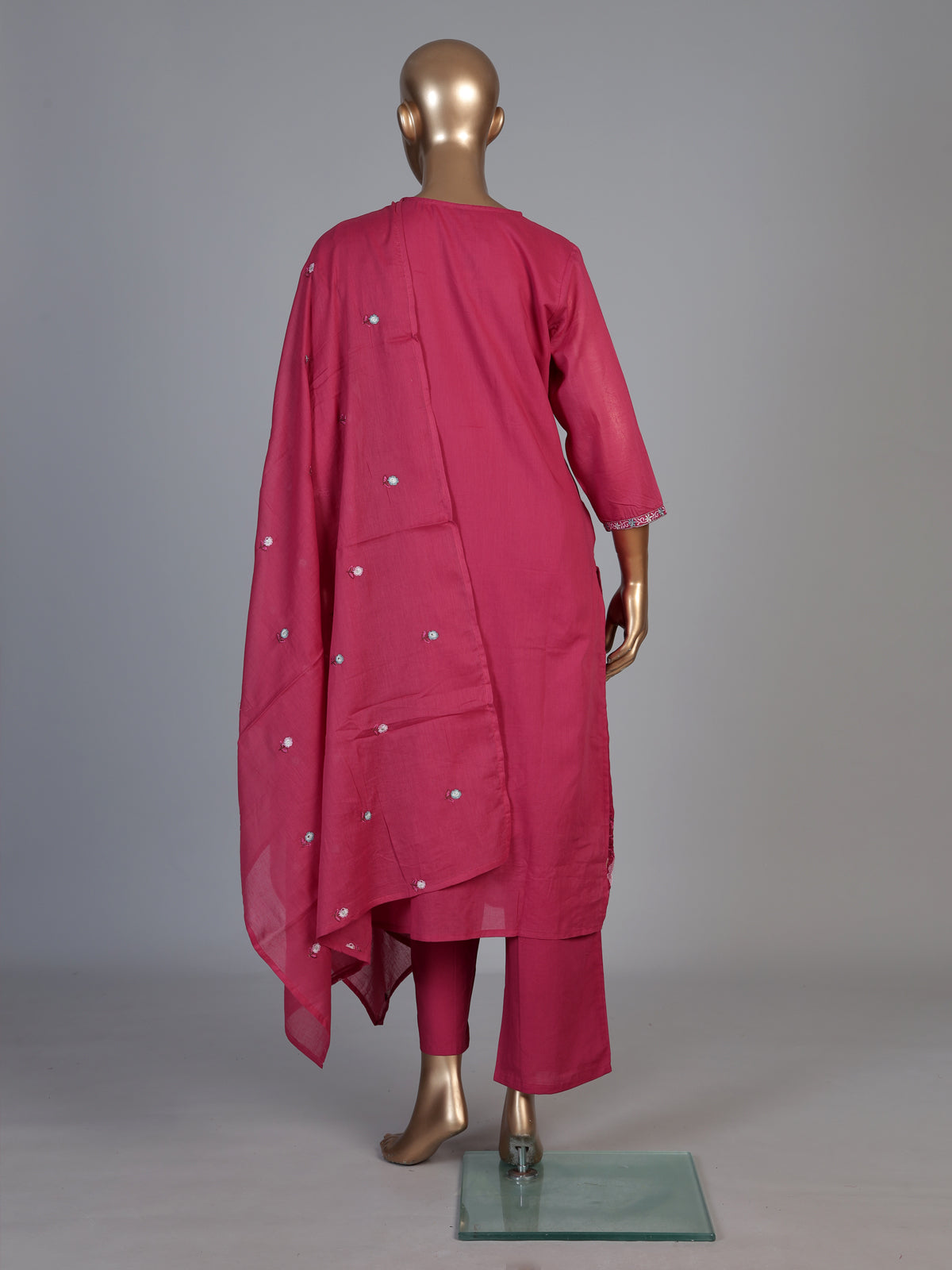 Pink cotton silk blend kurti set with delicate embroidered butti