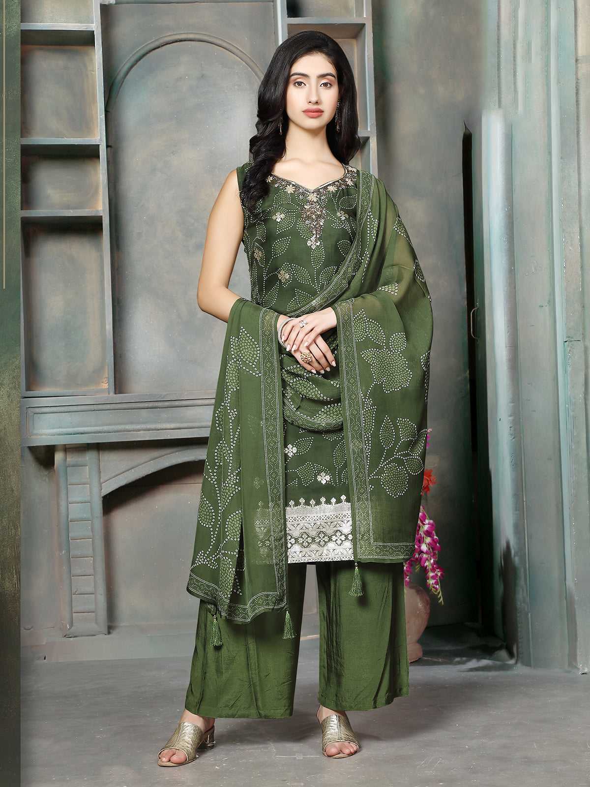 Green georgette silk women floral bandhani palazzo suit