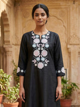 Black cotton blend women kurti set with floral jaal