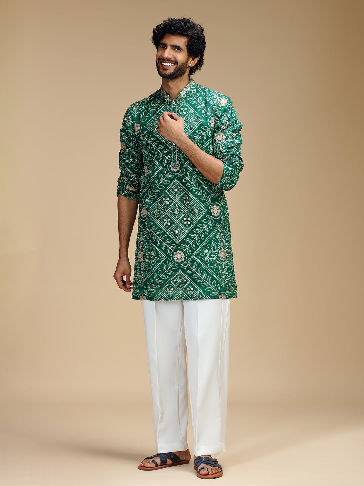 Green pure crepe mens kurta suit with bandhani print