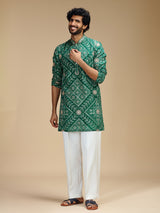 Green pure crepe mens kurta suit with bandhani print