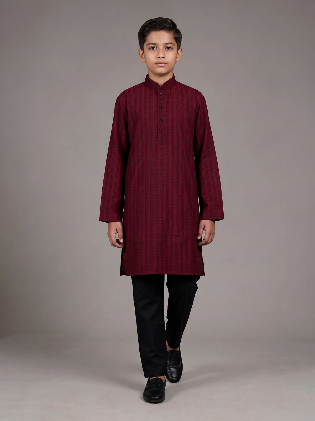 Maroon boys cotton blend kurta suit with thread weaving