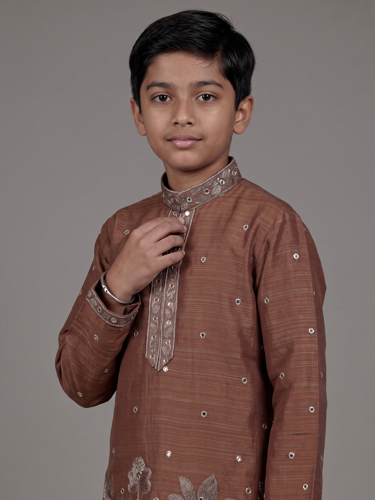 Brown boys Tussar silk blend kurta suit with aabla work