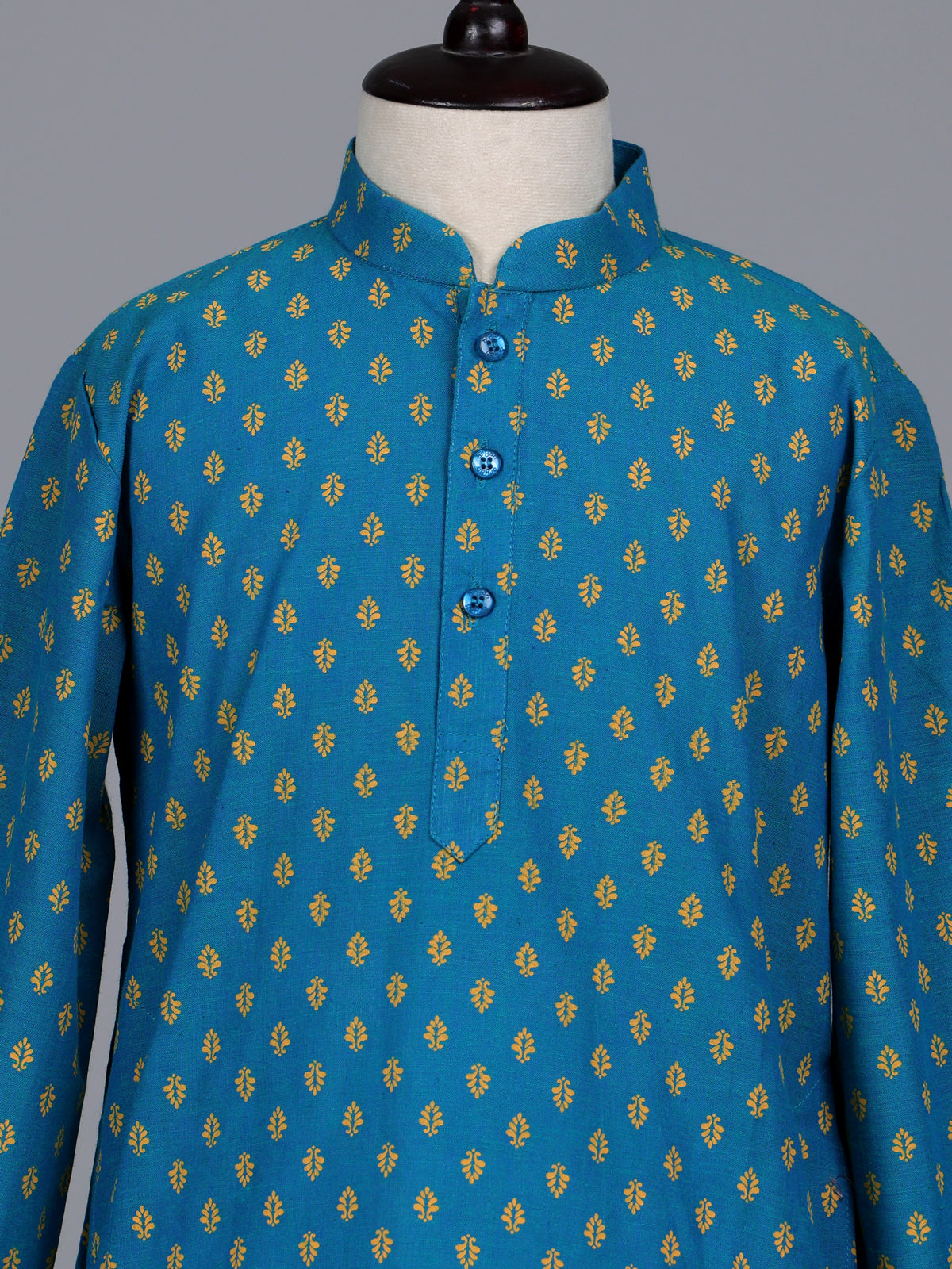 Aqua blue boys cotton blend kurta suit with butti print