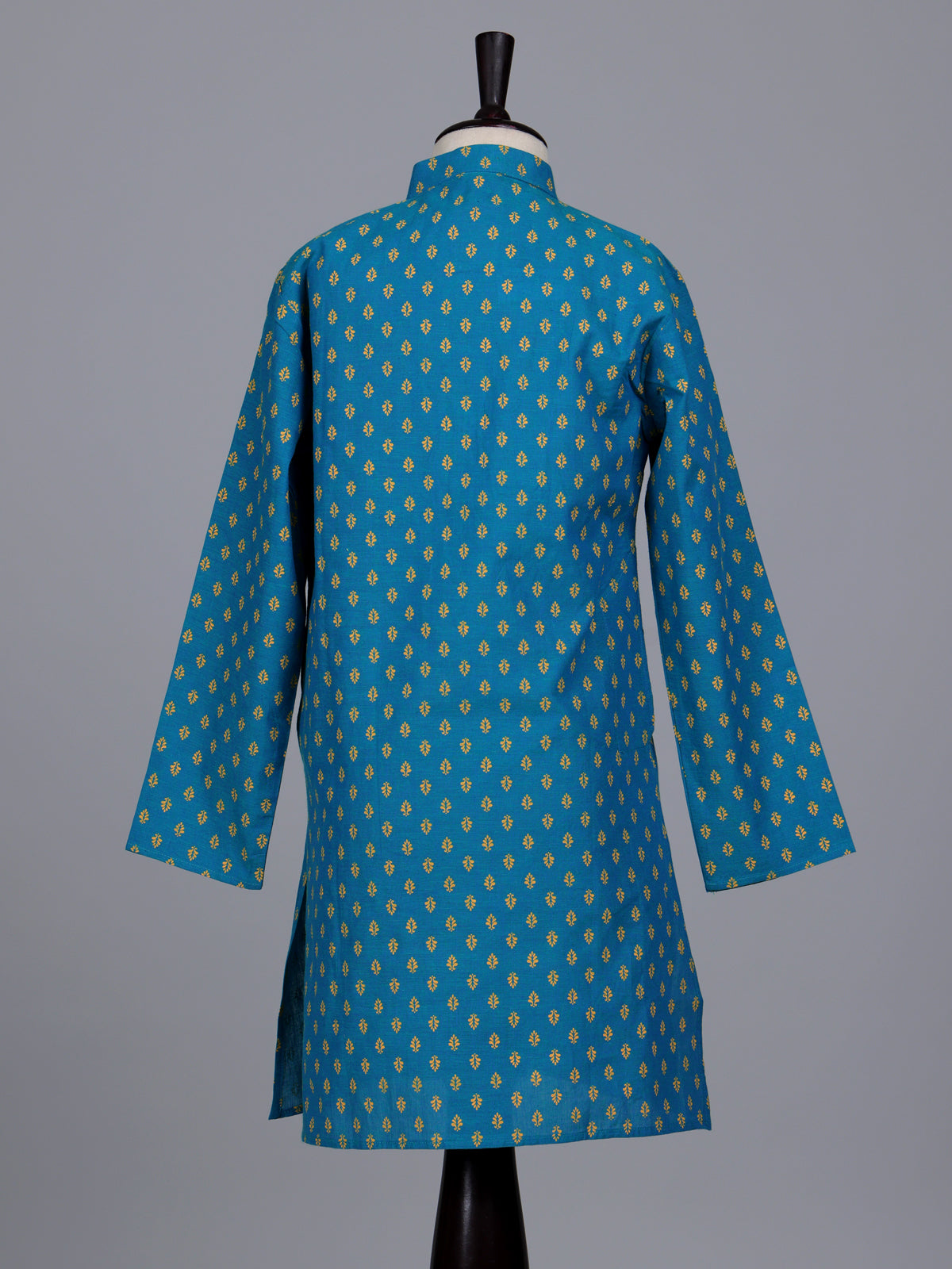 Aqua blue boys cotton blend kurta suit with butti print