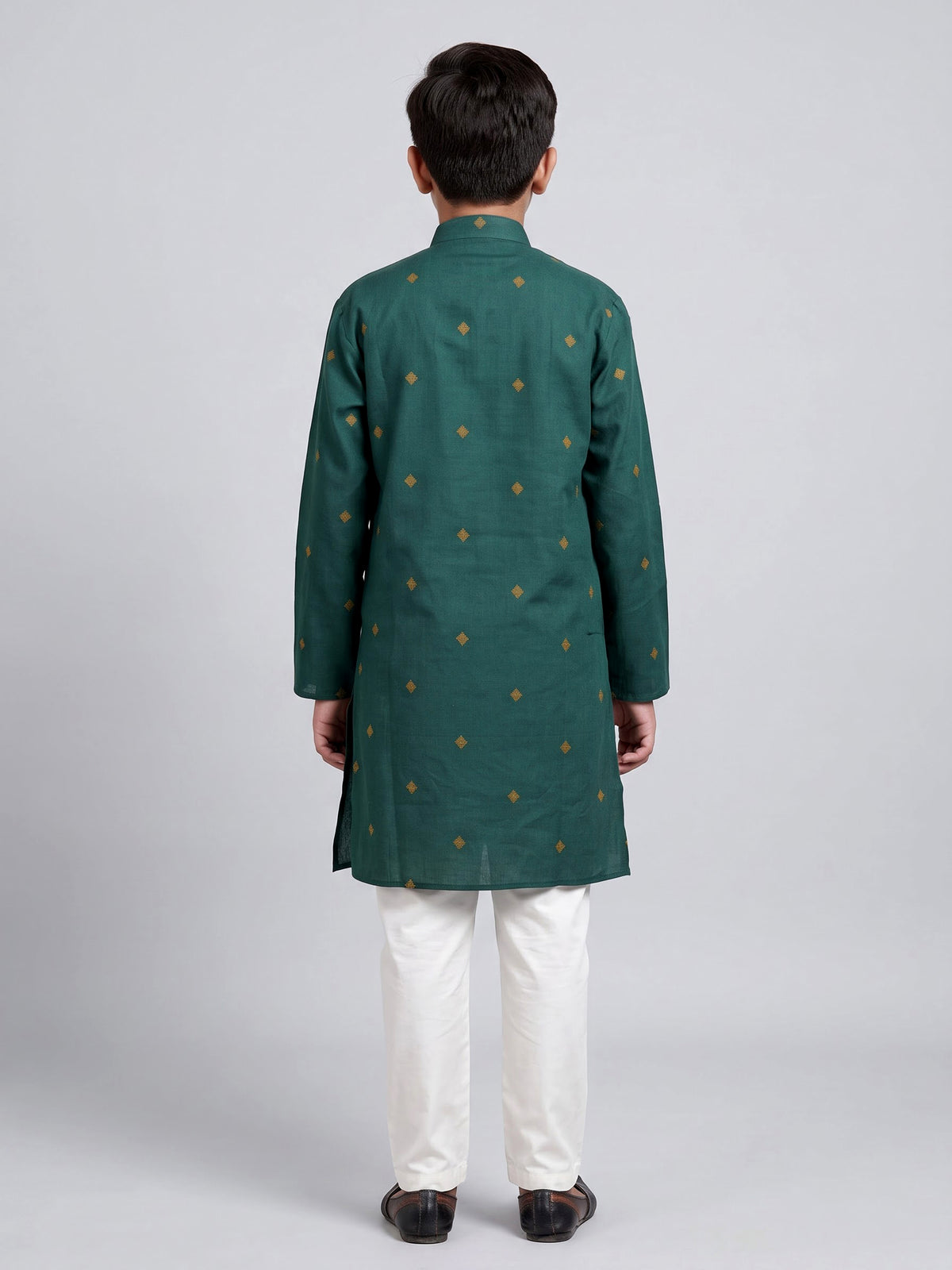 Bottle green boys cotton blend kurta suit with butti work
