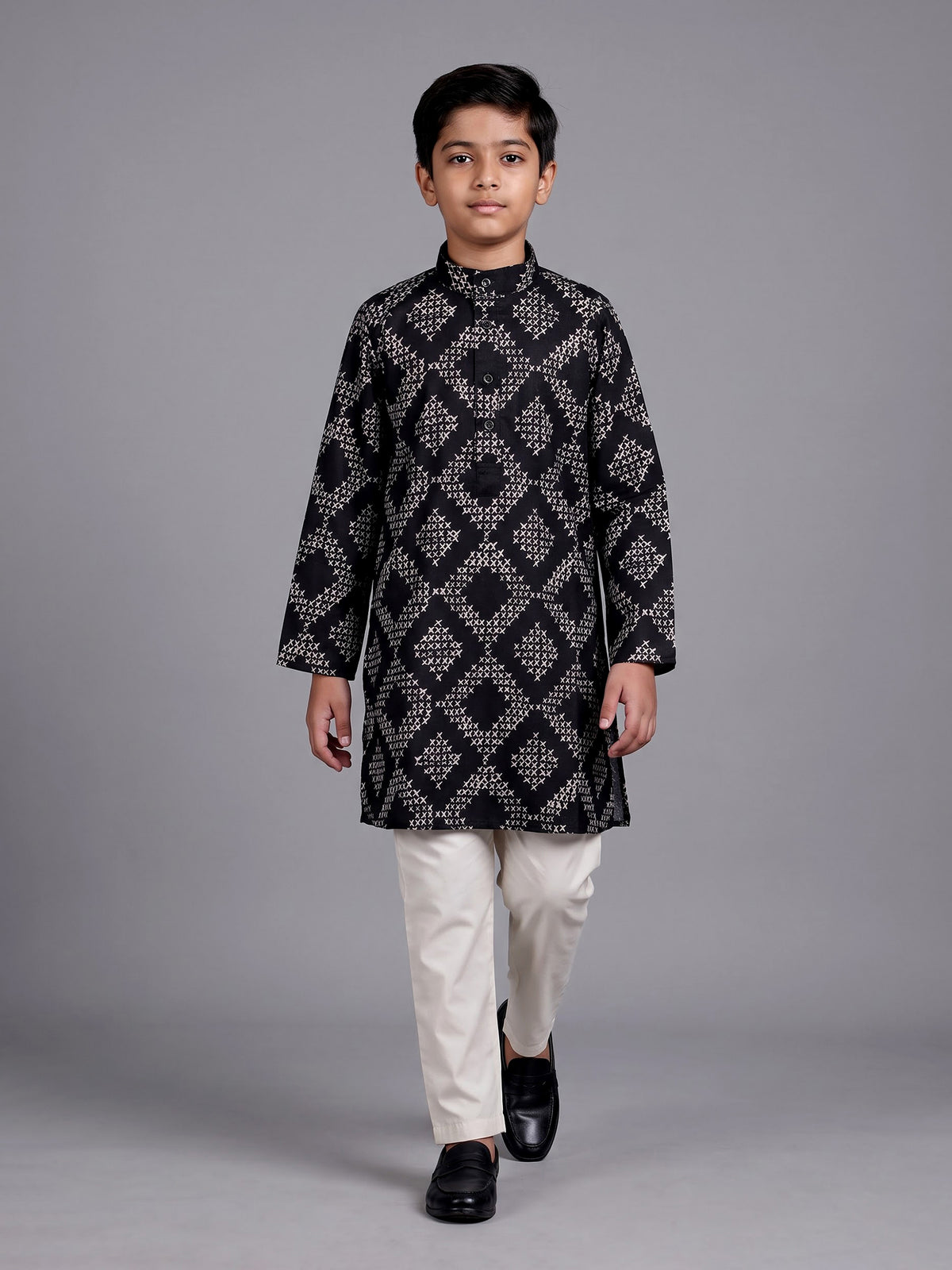 Black boys cotton kurta suit with contemporary printed detailing