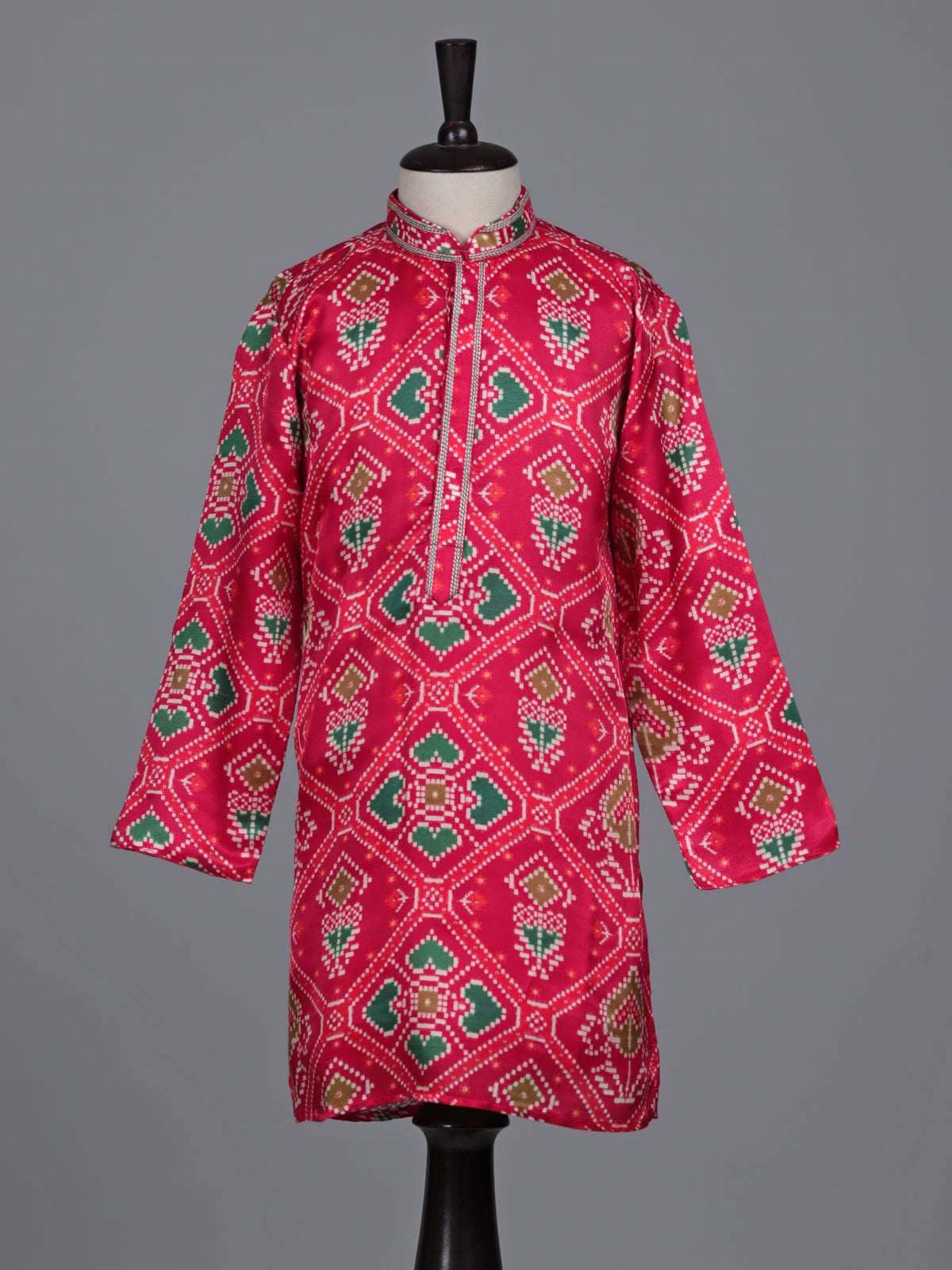 Rani pink boys Patola kurta suit with traditional printed design