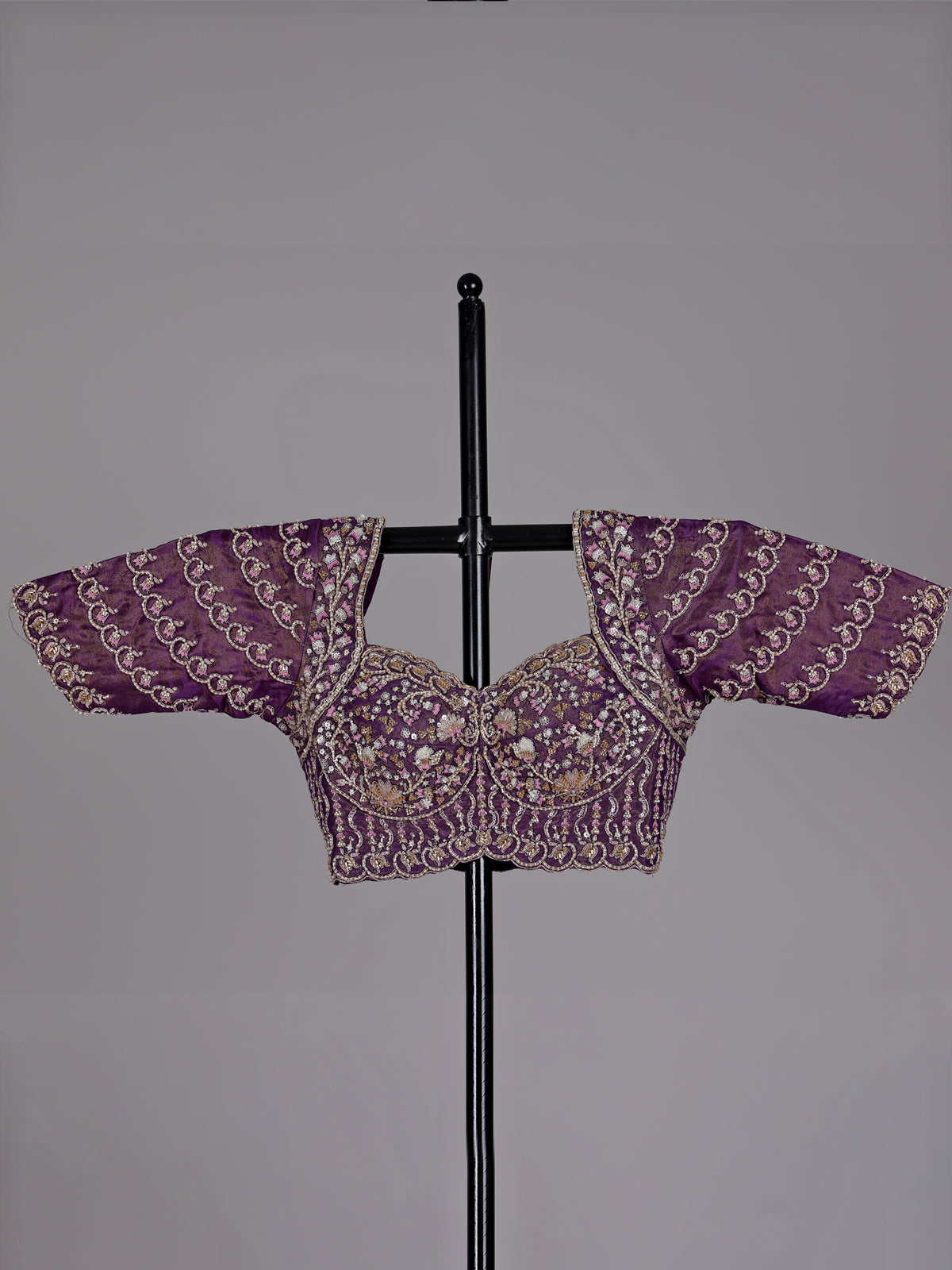 Onion pink bandhani silk-blend saree with readymade blouse