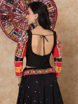 Black thread mirror work sweetheart quarter sleeve blouse design