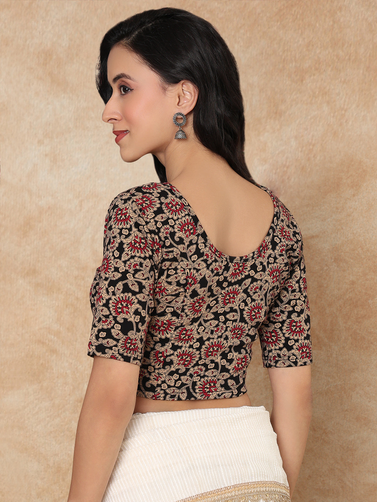 Black printed round neck elbow sleeve lycra blouse design