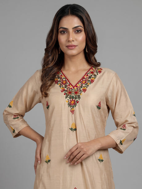 Beige tusser silk kurti set with floral thread embroidery
