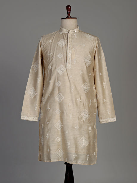 Beige tusser silk kurta set with geometric embroidered bootas