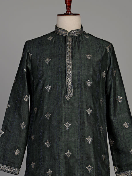 Forest green silk blend kurta set with antique silver detailing