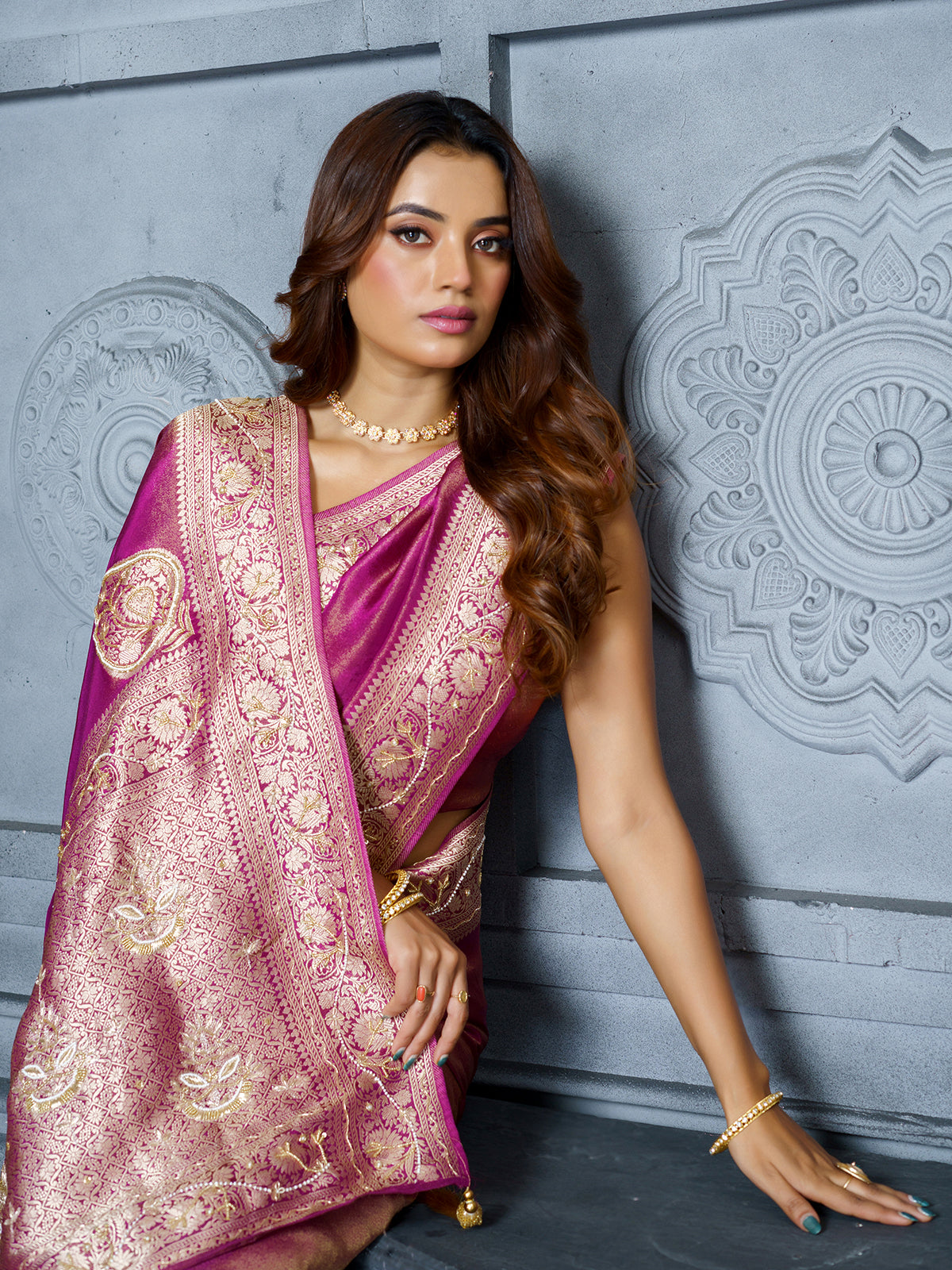 Premium magenta pink paisley tissue saree for women