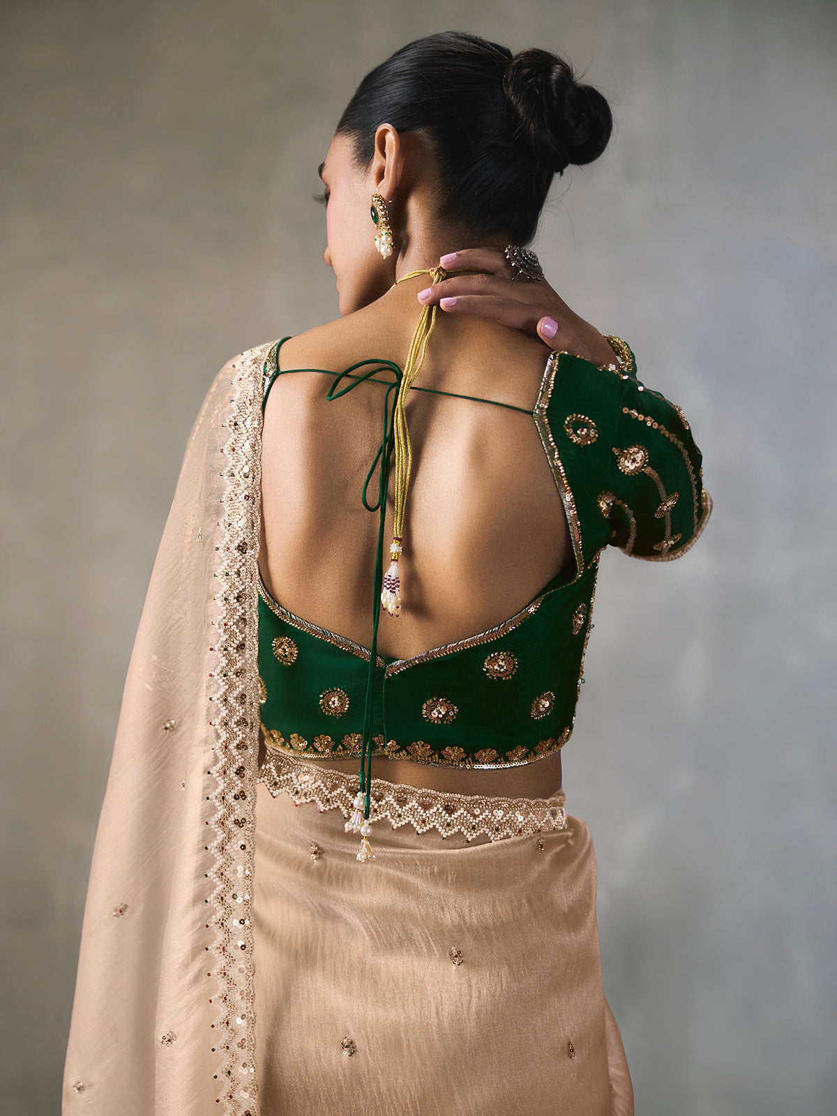 Beige classic contrast silk blend women saree