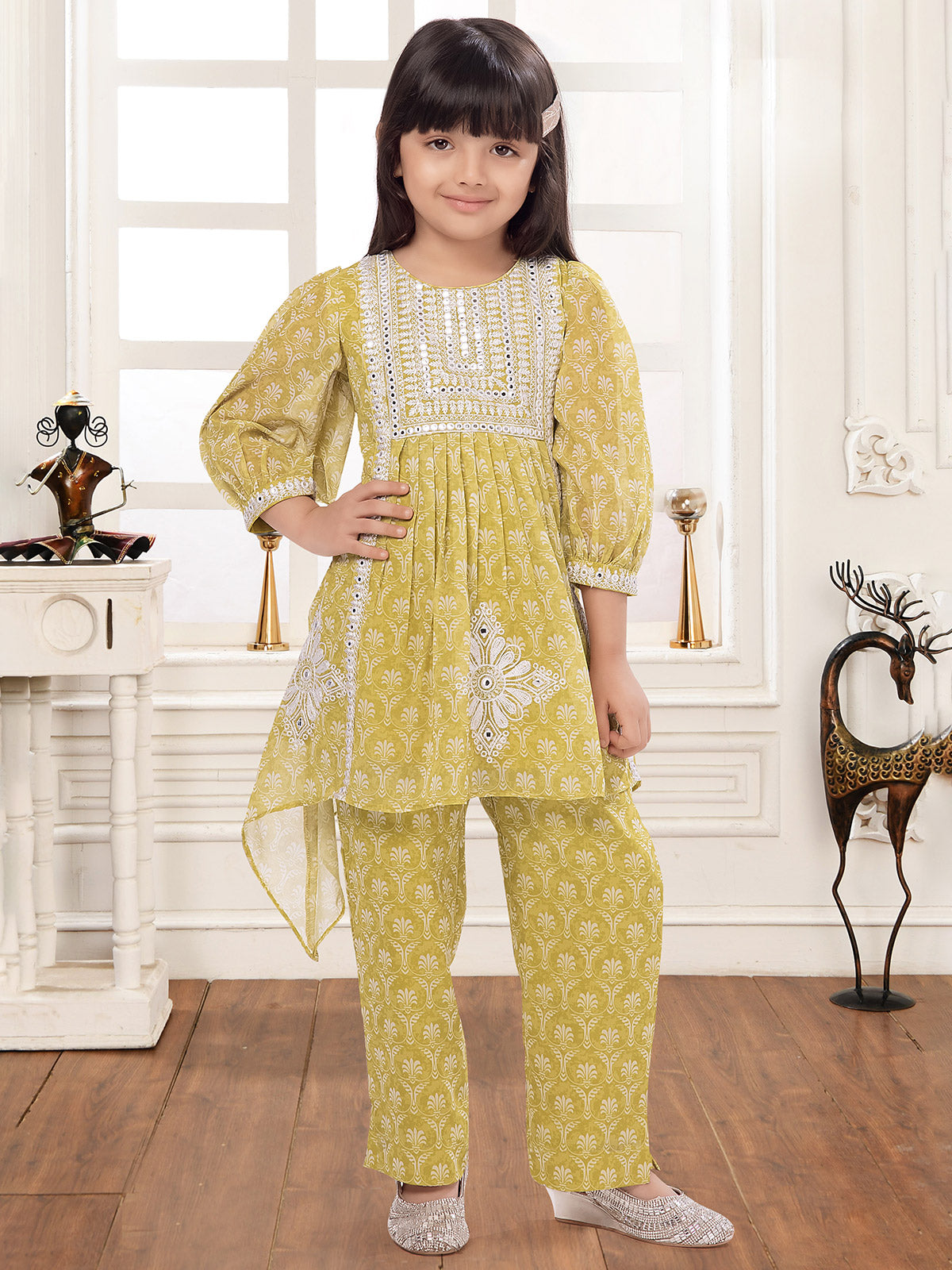 Alluring pista green georgette salwar suit