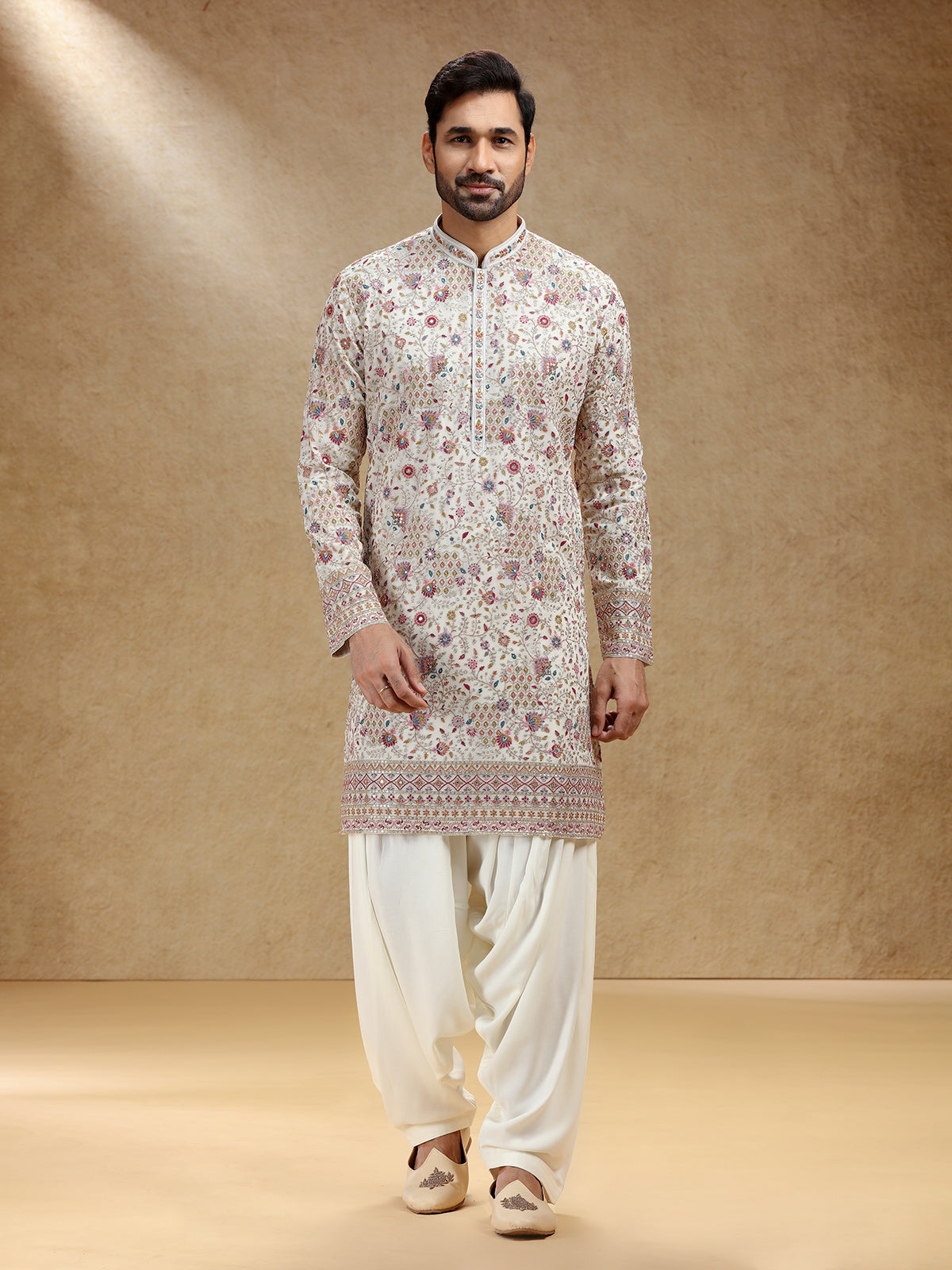 Off white georgette kurta salwar set for men