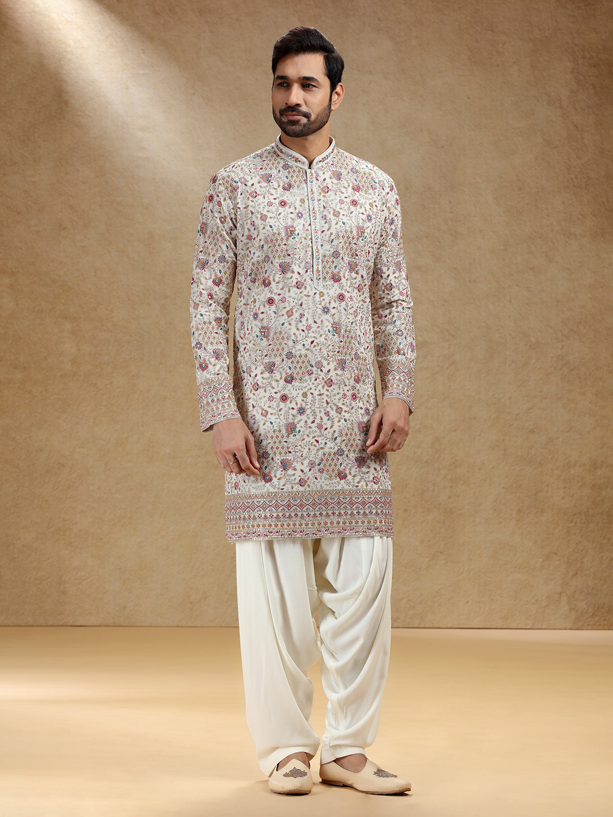 Off white georgette kurta salwar set for men