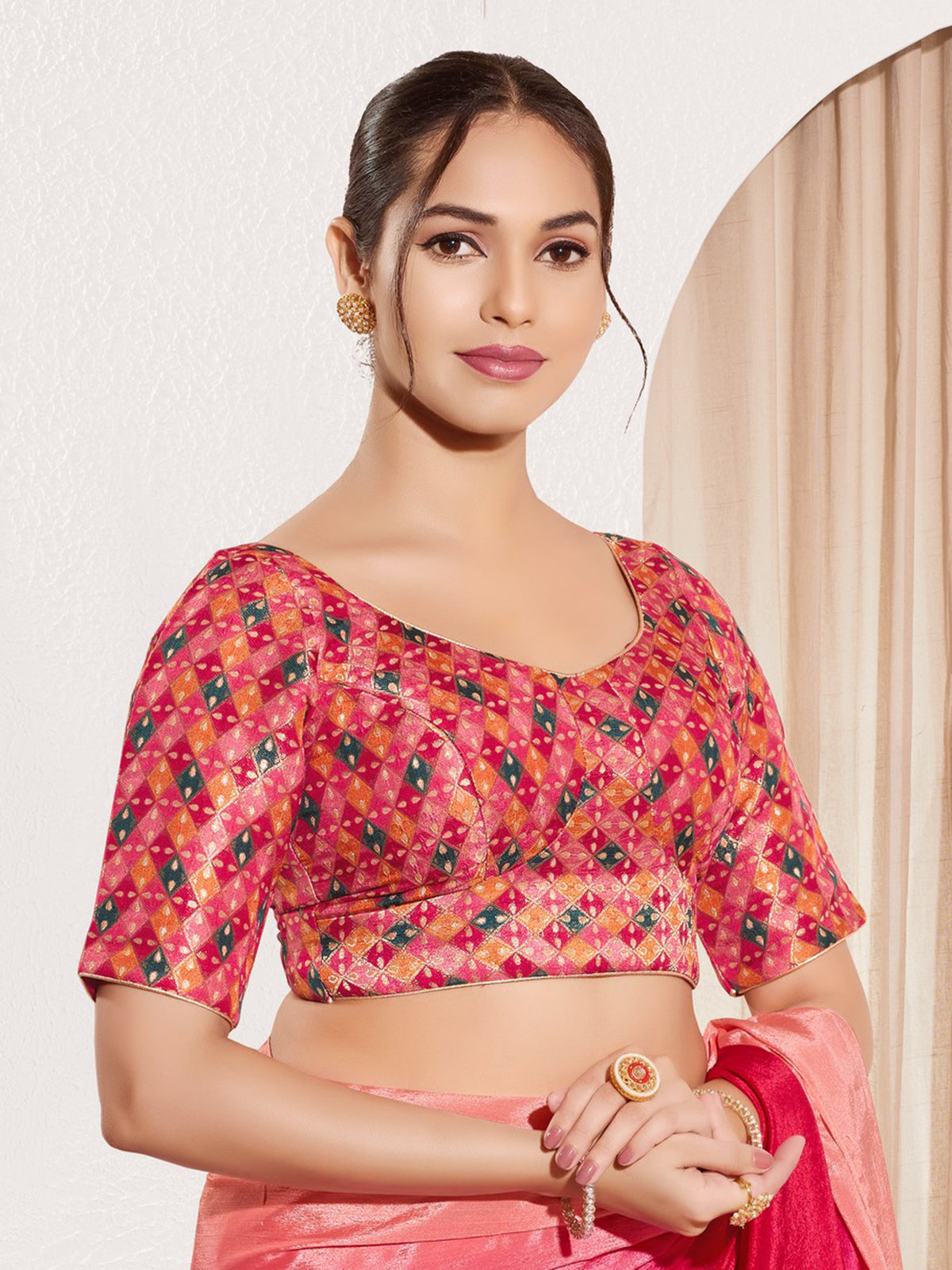 Pink jacquard printed round neck elbow sleeve blouse