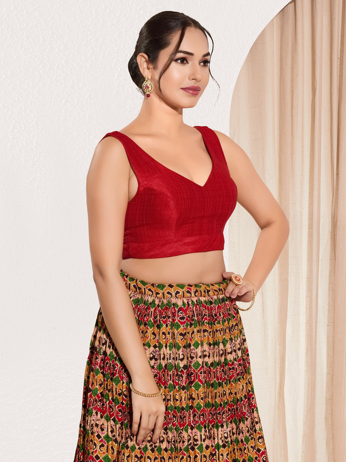 Red mulburry silk round neck sleeveless blouse