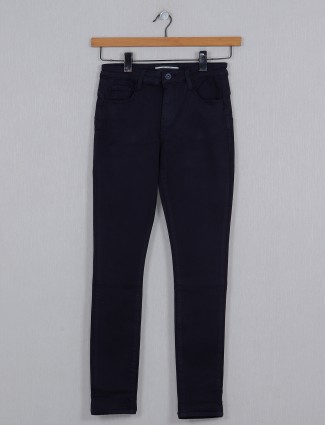 Deal pretty solid denim for causal wear in navy