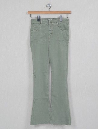 Deal solid green denim jeans for women