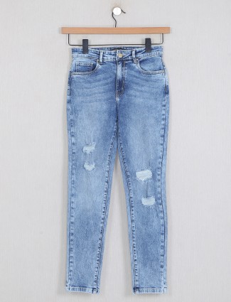 Ripped and washed denim causal wear jeans in sky blue