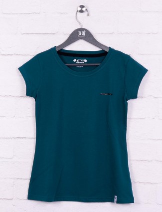 Green color round neck top