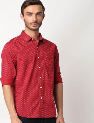 Levis red slim fit printed casual wear shirt