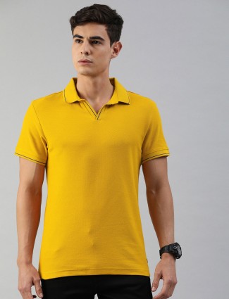 Levis yellow mens solid polo t-shirt