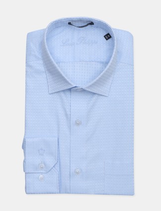 Louis Philippe classic fit textured blue cotton formal shirt