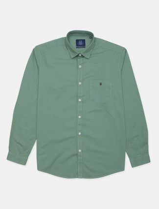 LP Jeans solid green casual shirt for mens
