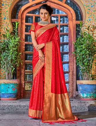 Red alluring wedding look saree in banarasi silk