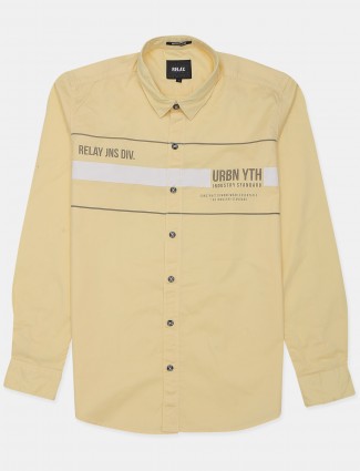 Relay yellow shade shirt for men in slim-fit style