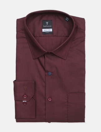 Van Heusen patch pocket solid maroon shirt
